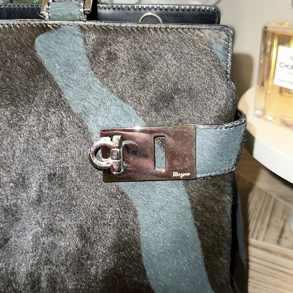 Sold Salvatore Ferragamo Calf Hair Blue & Black Tote Purse - Picture 3 of 14